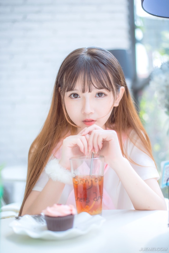孟达一改之前对刘璋的言听计从，一番侃侃而谈，将刘璋效仿吕布的诸多弊端一一点明，对蜀中百姓来说，其实均田与否根本没有任何差别，只是从世家家奴转而成了刘璋一家家奴，没得到任何好处，怎会支持刘璋？
